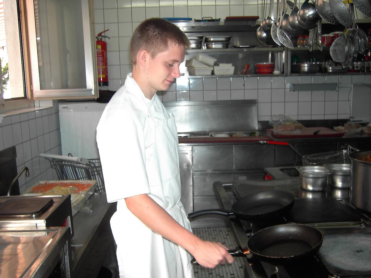 Hotel Restaurant Klosterli Pieterlen 외부 사진